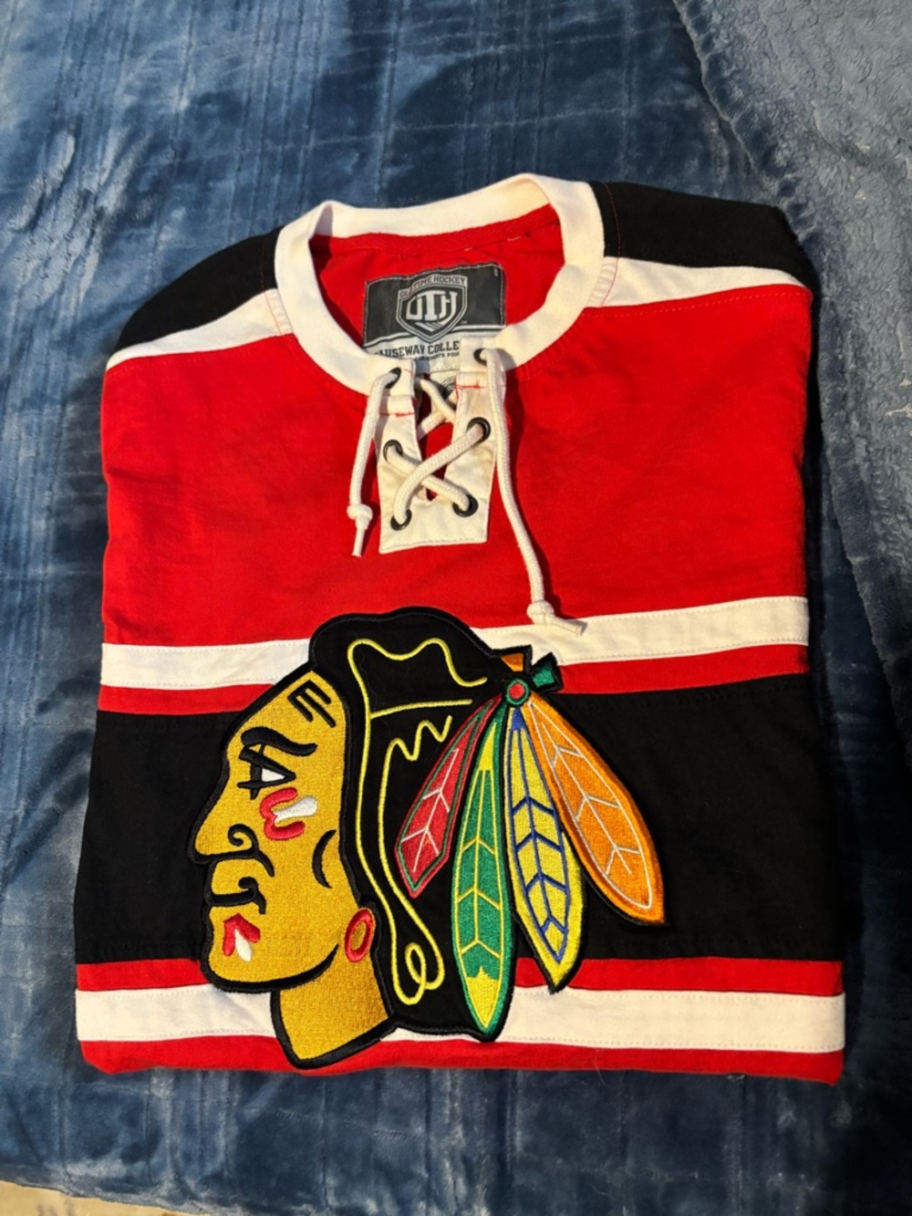 Men’s Chicago Blackhawks Lace-Up Long Sleeve Jersey-Inspired Tee